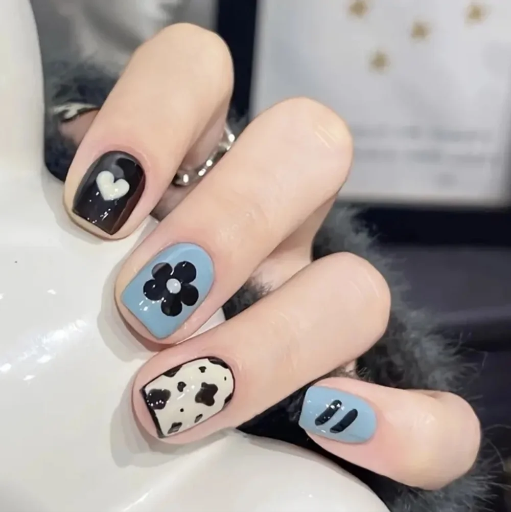 24 Pieces Fake Press On Nails